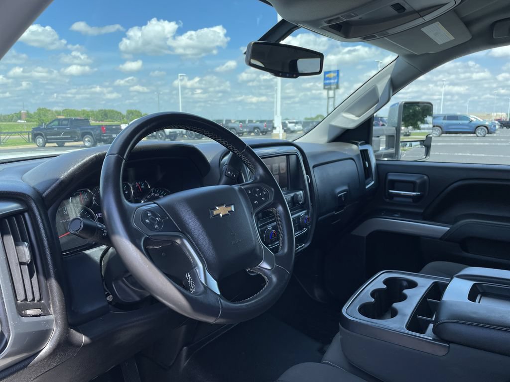 Used 2015 Chevrolet Silverado 1500 LT w/ Custom Sport Edition AWD/4WD image 9
