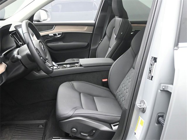 Used 2025 Volvo XC90 B6 Core w/ Protection Package image 18