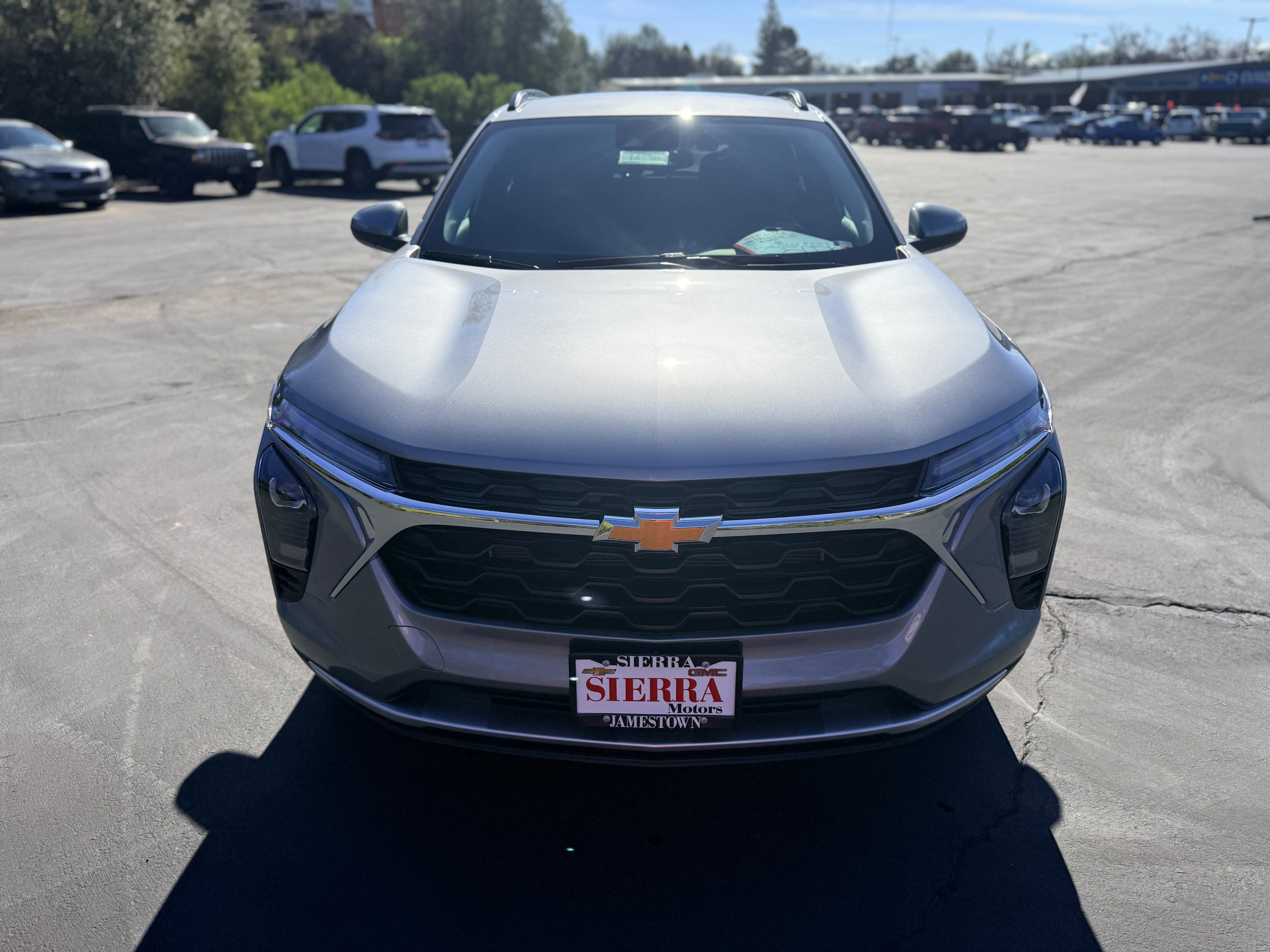 Used 2026 Chevrolet Trax LT w/ Driver Confidence Package FWD image 2