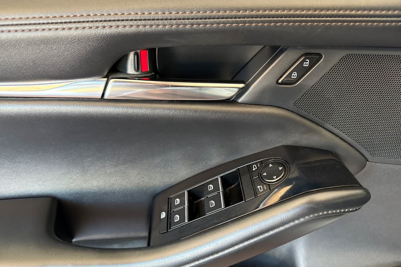 Used 2024 MAZDA MAZDA3 s FWD image 10