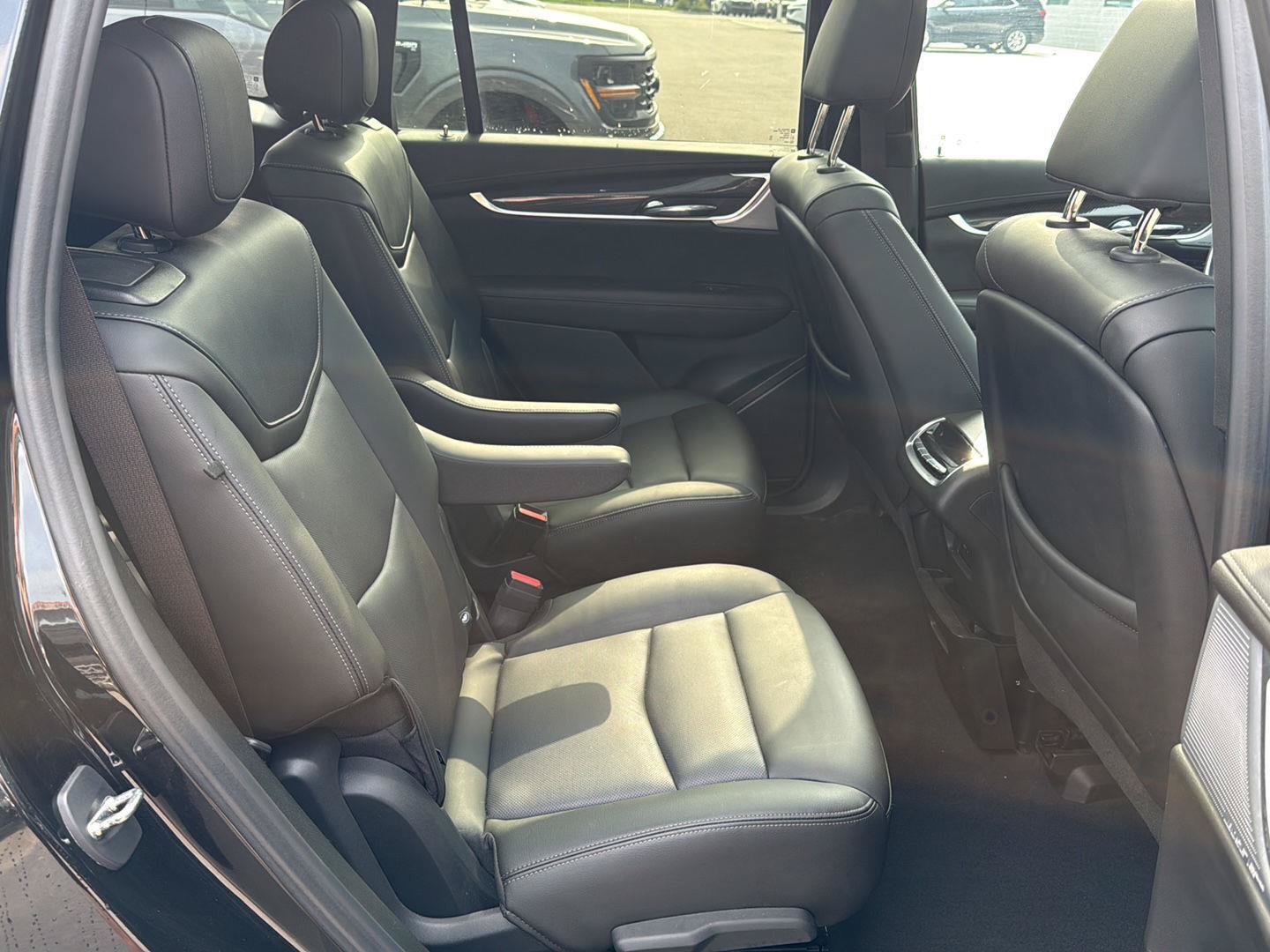 Used 2024 Cadillac XT6 Sport w/ Technology Package AWD/4WD image 12