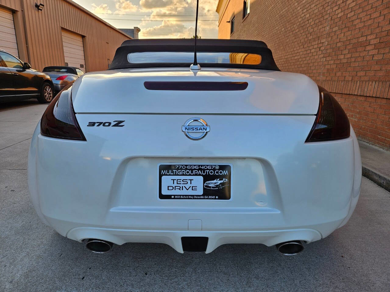 Used 2010 Nissan 370Z Touring image 6