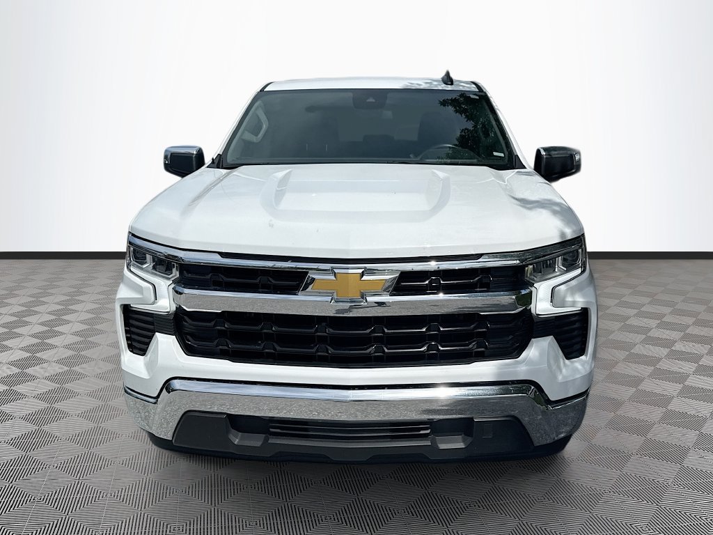 Used 2025 Chevrolet Silverado 1500 LT RWD image 2