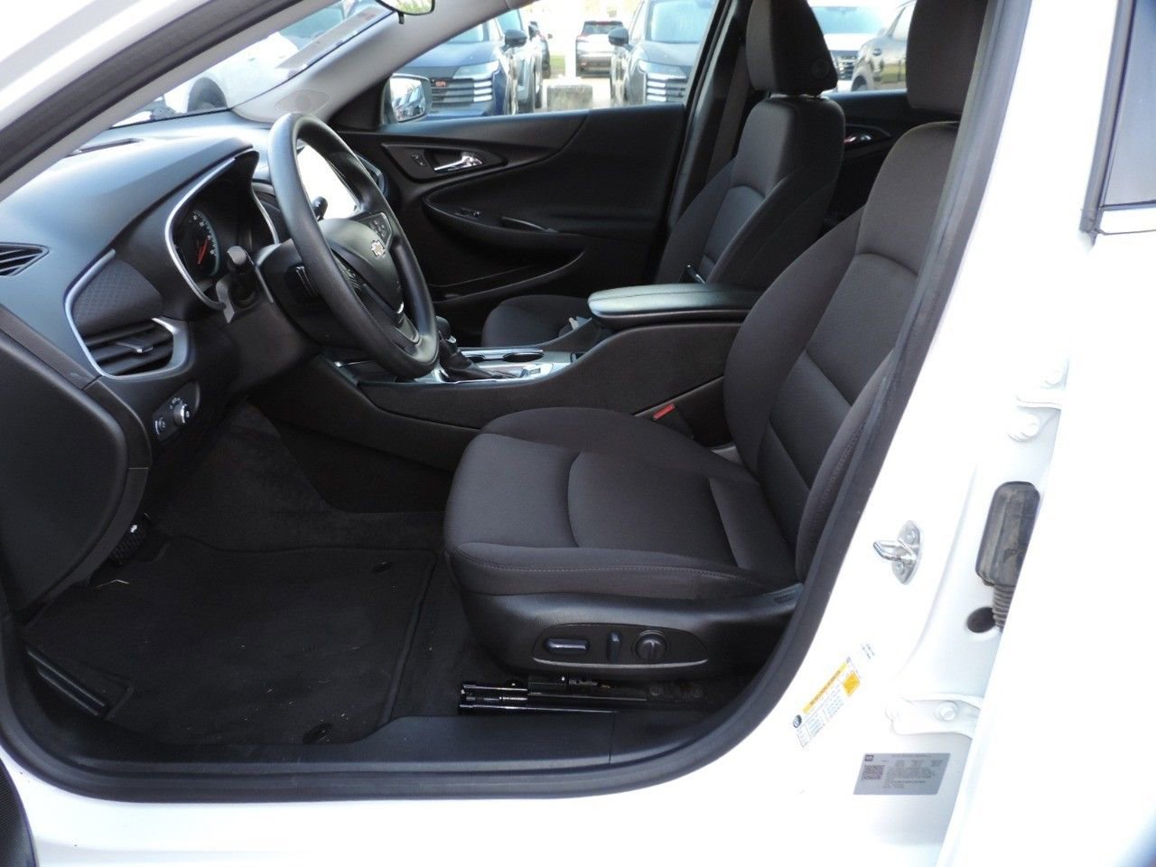 Used 2024 Chevrolet Malibu LT FWD image 19