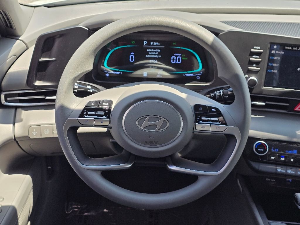 New 2025 Hyundai Elantra Blue image 17