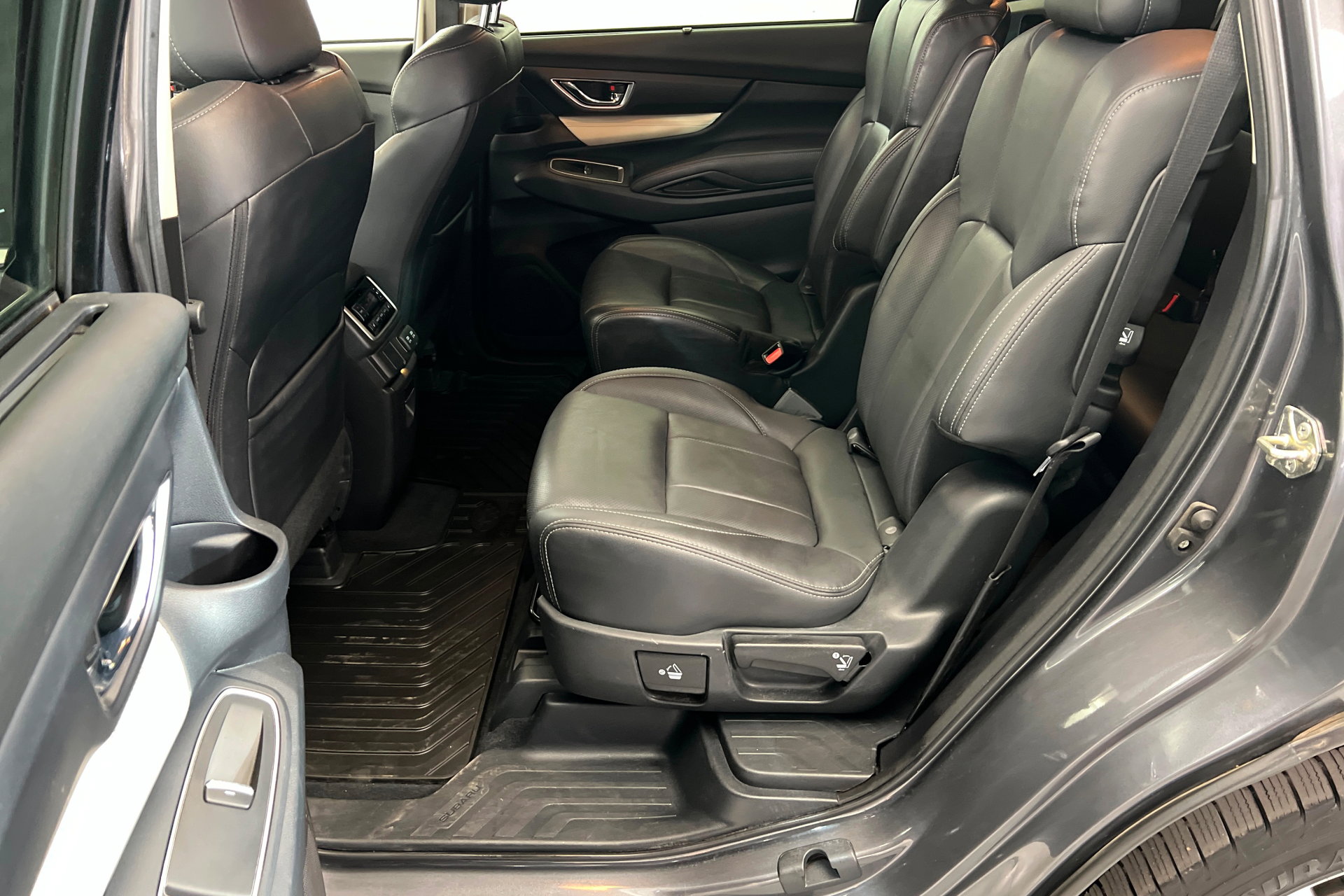 Used 2020 Subaru Ascent Limited AWD/4WD image 22