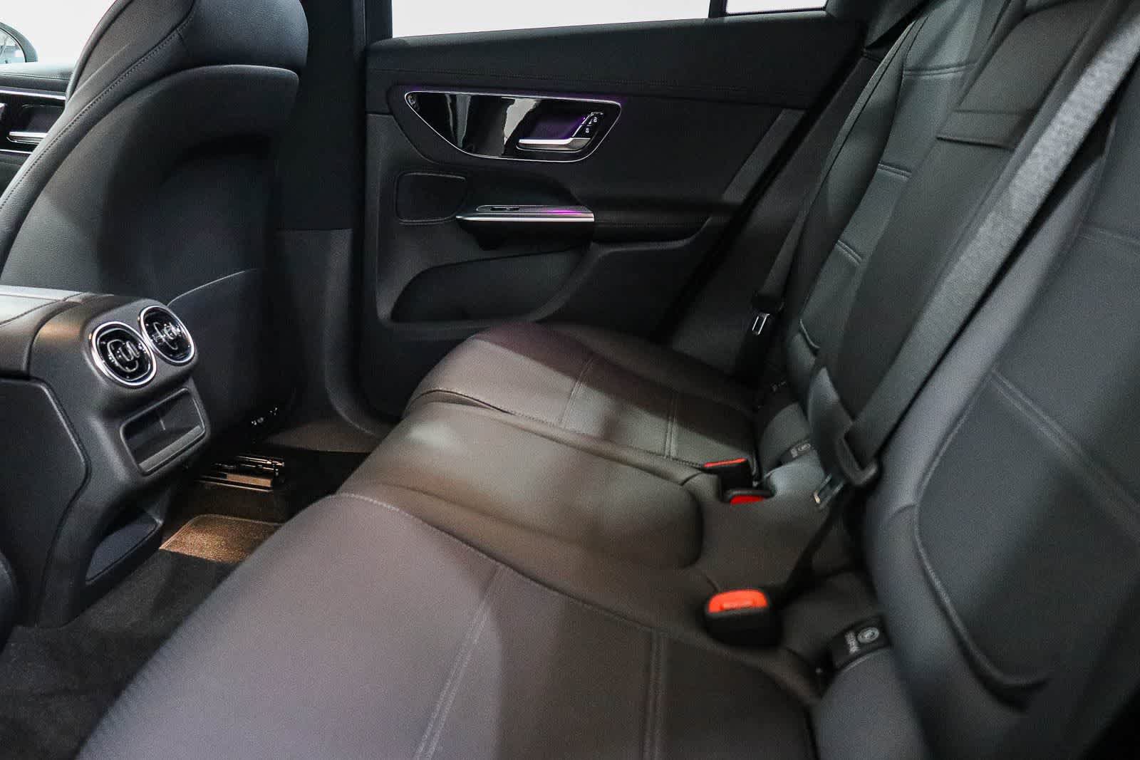 Used 2024 Mercedes-Benz GLC 300 image 18