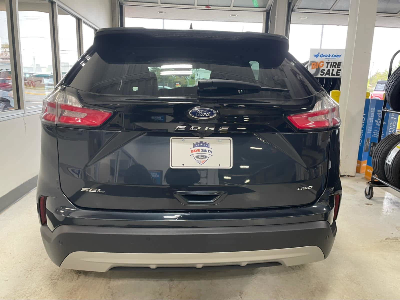 Used 2024 Ford Edge SEL w/ Convenience Package AWD/4WD image 8