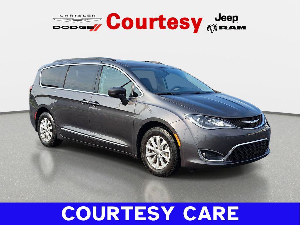 Used 2017 Chrysler Pacifica Touring-L