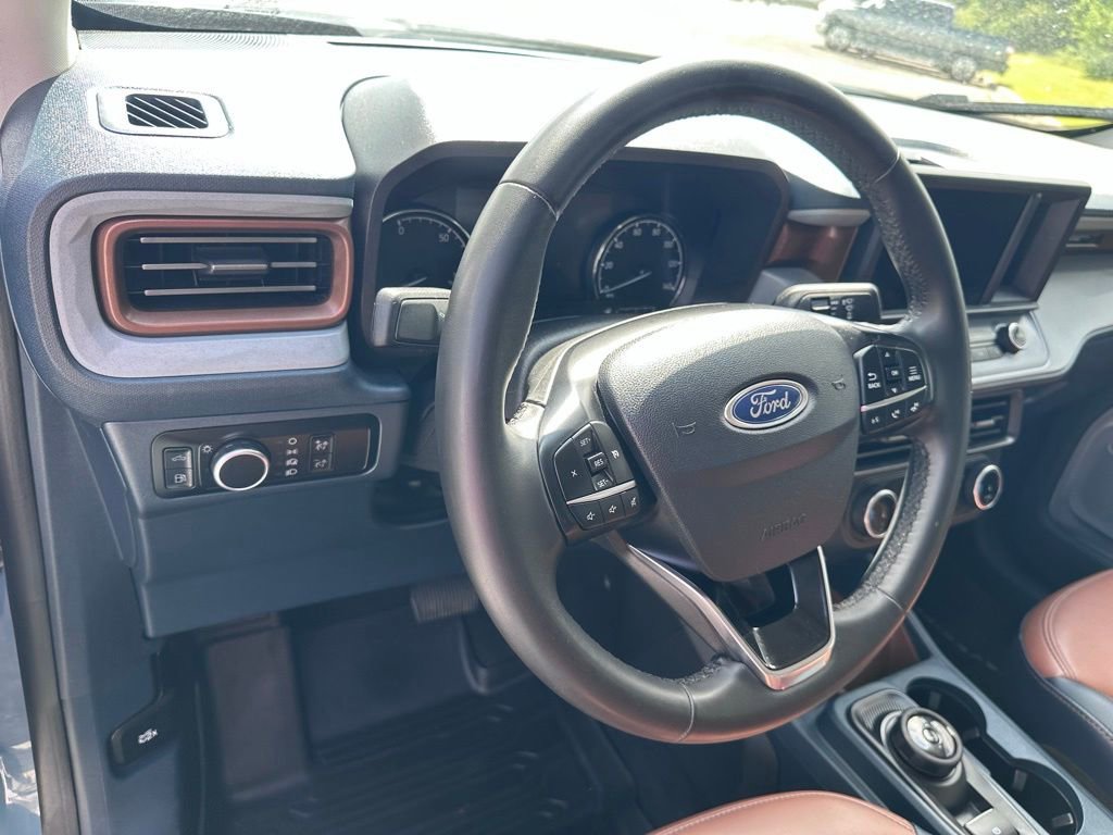 Used 2023 Ford Maverick Lariat FWD image 13