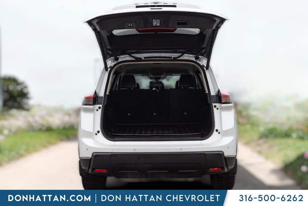 Used 2025 Nissan Rogue SV AWD/4WD image 30