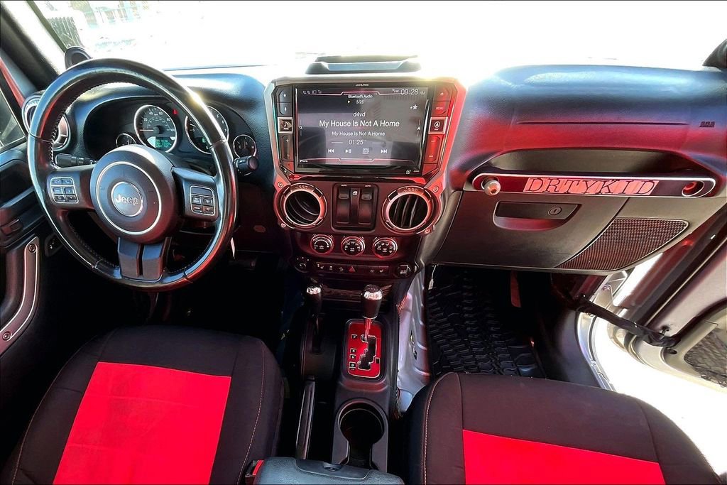 Used 2013 Jeep Wrangler Rubicon w/ PWR Convenience Group image 20