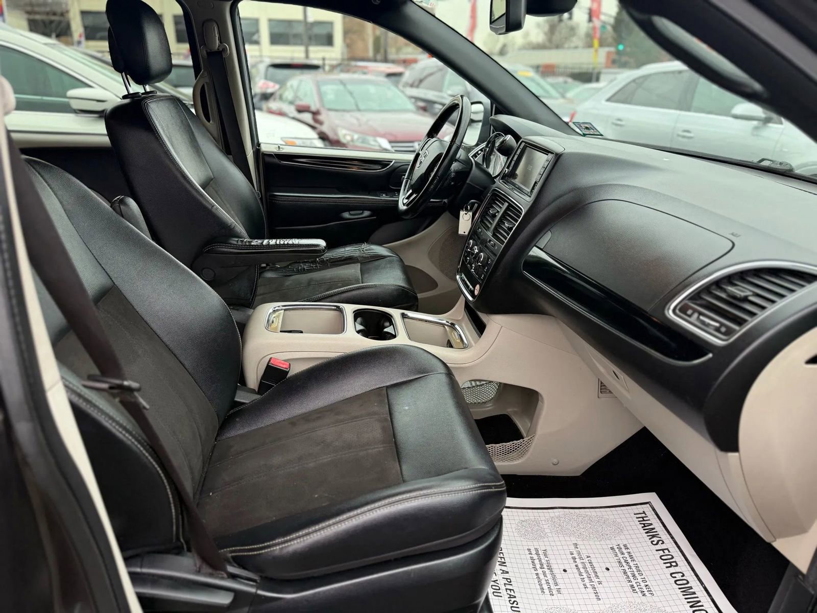 Used 2019 Dodge Grand Caravan SXT image 16
