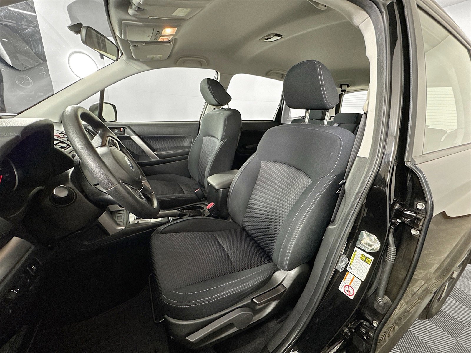 Used 2017 Subaru Forester 2.5i w/ Alloy Wheel Package image 15