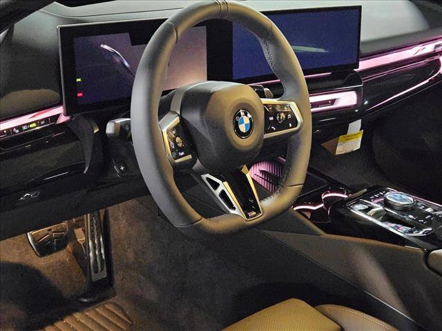 Used 2027 BMW 530i w/ M Sport Package RWD image 3
