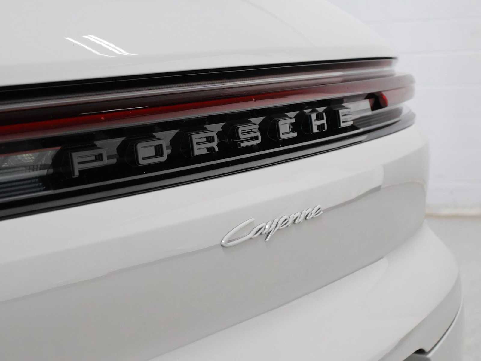 New 2026 Porsche Cayenne AWD/4WD image 8