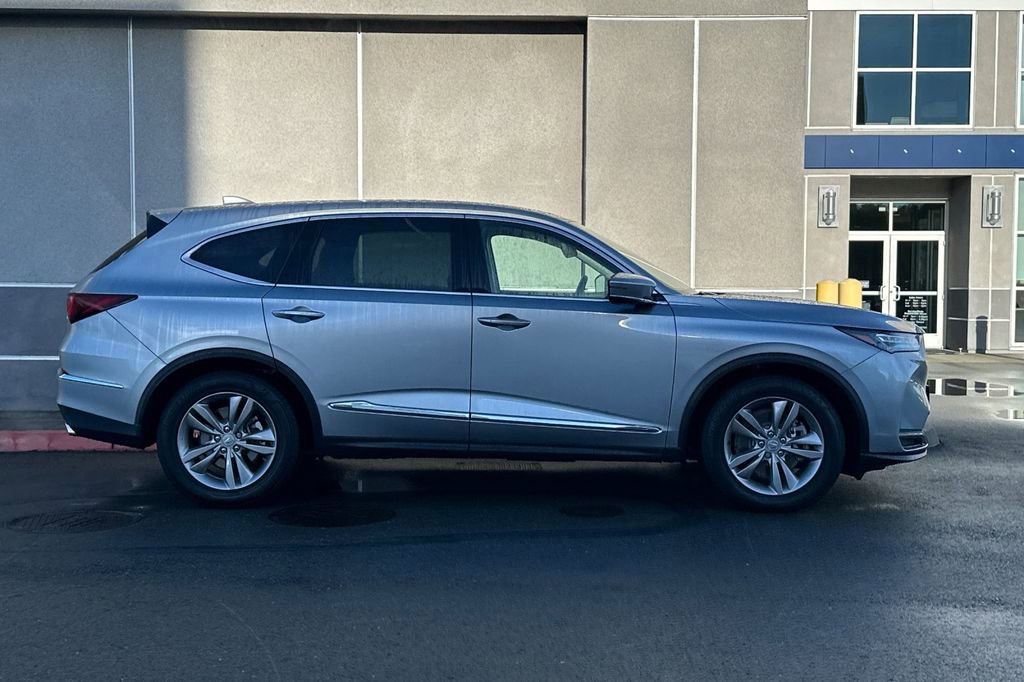 Certified 2025 Acura MDX FWD image 3