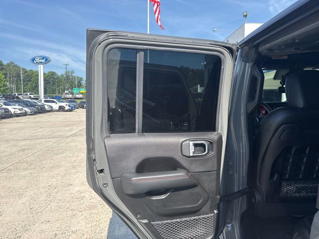 Used 2019 Jeep Wrangler Unlimited Rubicon AWD/4WD image 37