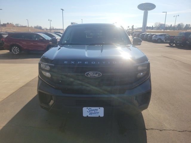 New 2026 Ford Expedition Active image 8