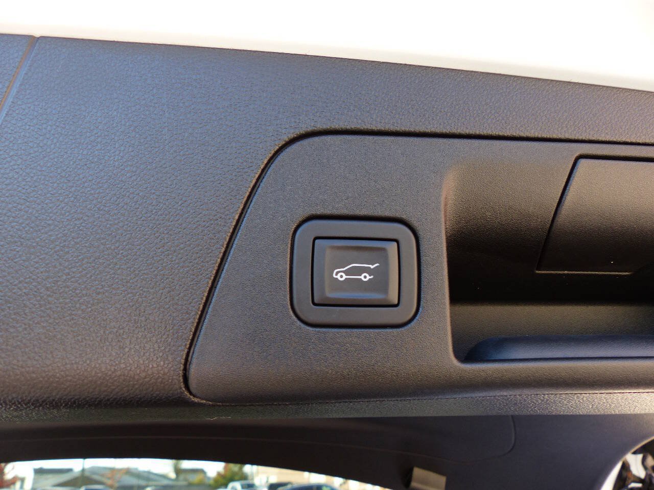 Used 2025 Buick Envision Sport Touring AWD/4WD image 40