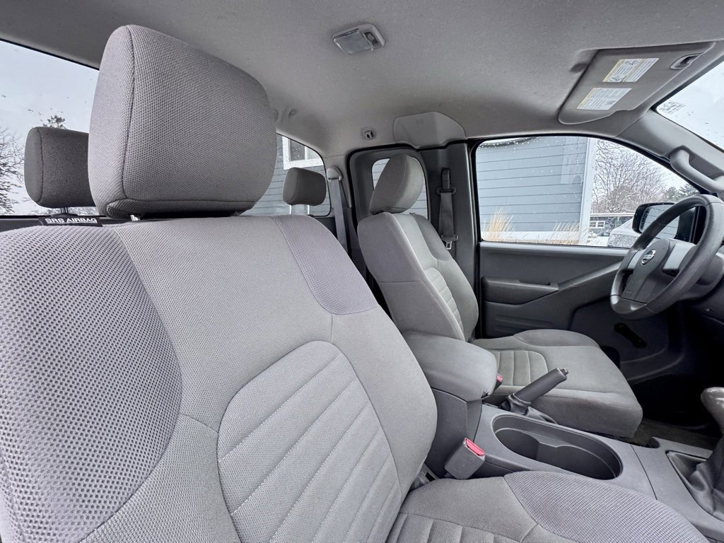 Used 2016 Nissan Frontier S image 12