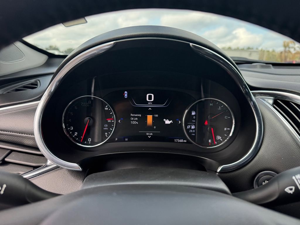 Used 2022 Chevrolet Malibu Premier image 32