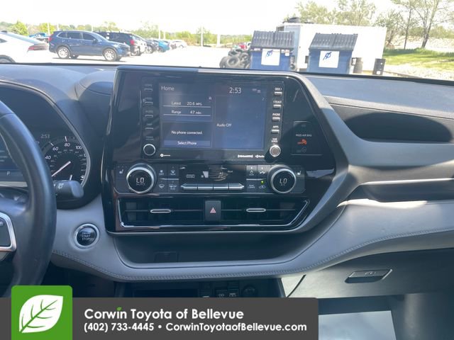 Used 2021 Toyota Highlander XLE AWD/4WD image 11