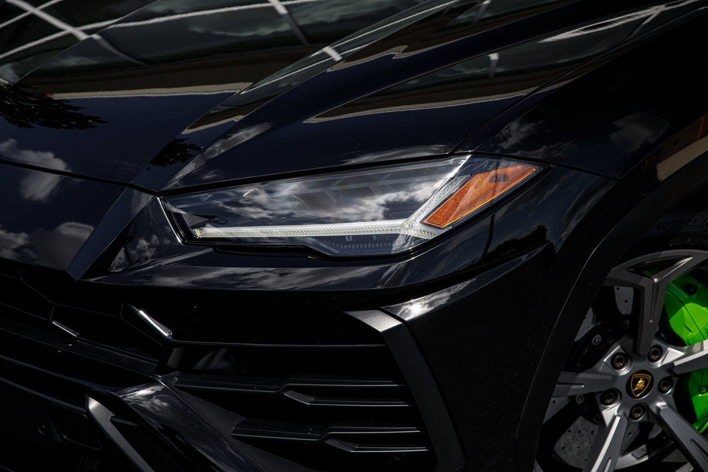 Used 2022 Lamborghini Urus AWD/4WD image 2