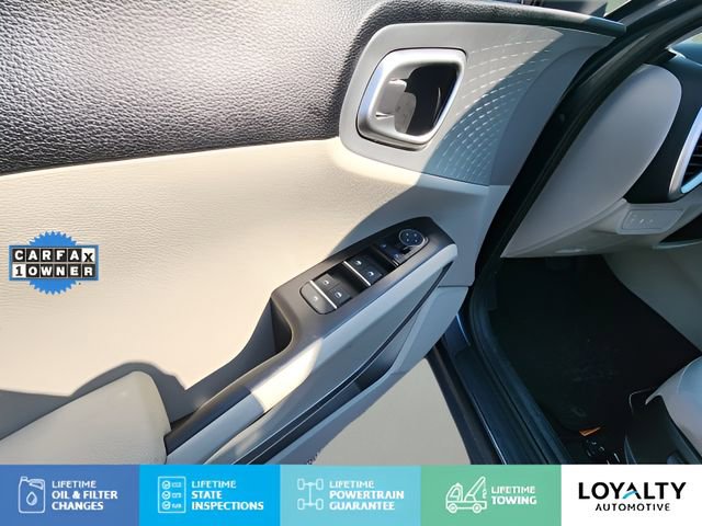 Used 2025 Kia Soul LX image 15