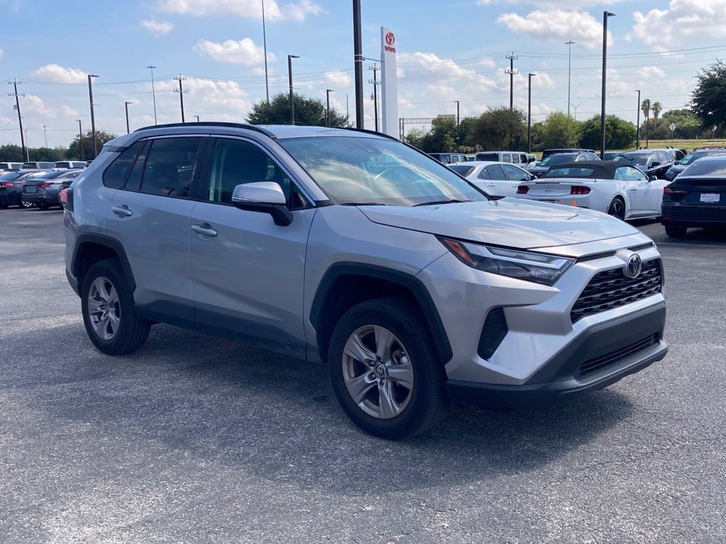 Certified 2025 Toyota RAV4 XLE FWD image 3