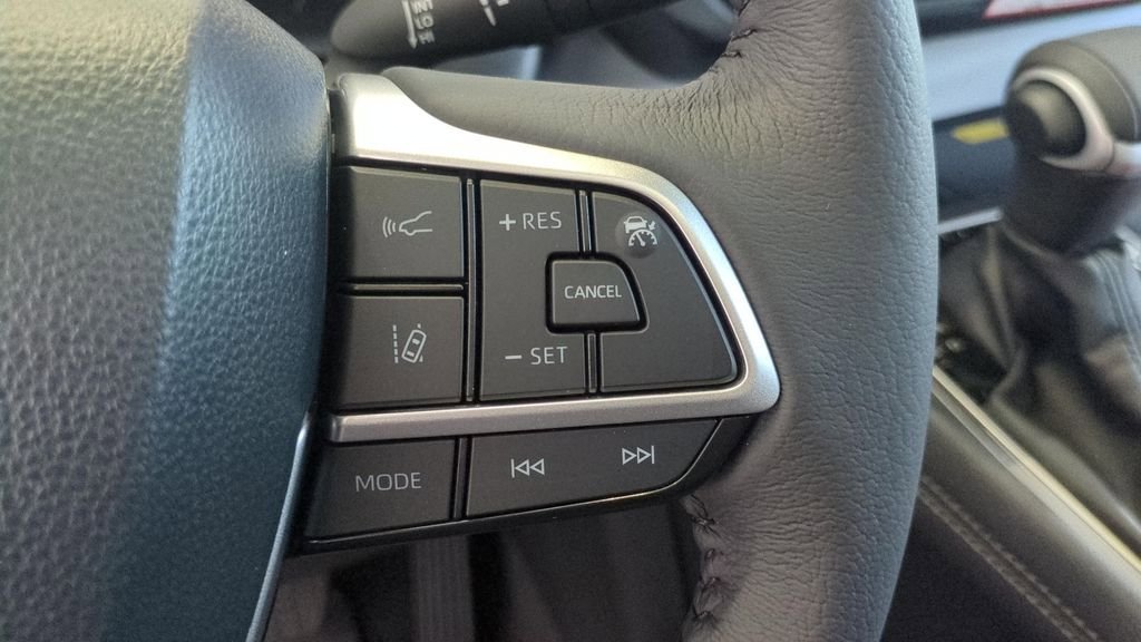 New 2026 Toyota Sienna XLE FWD image 21