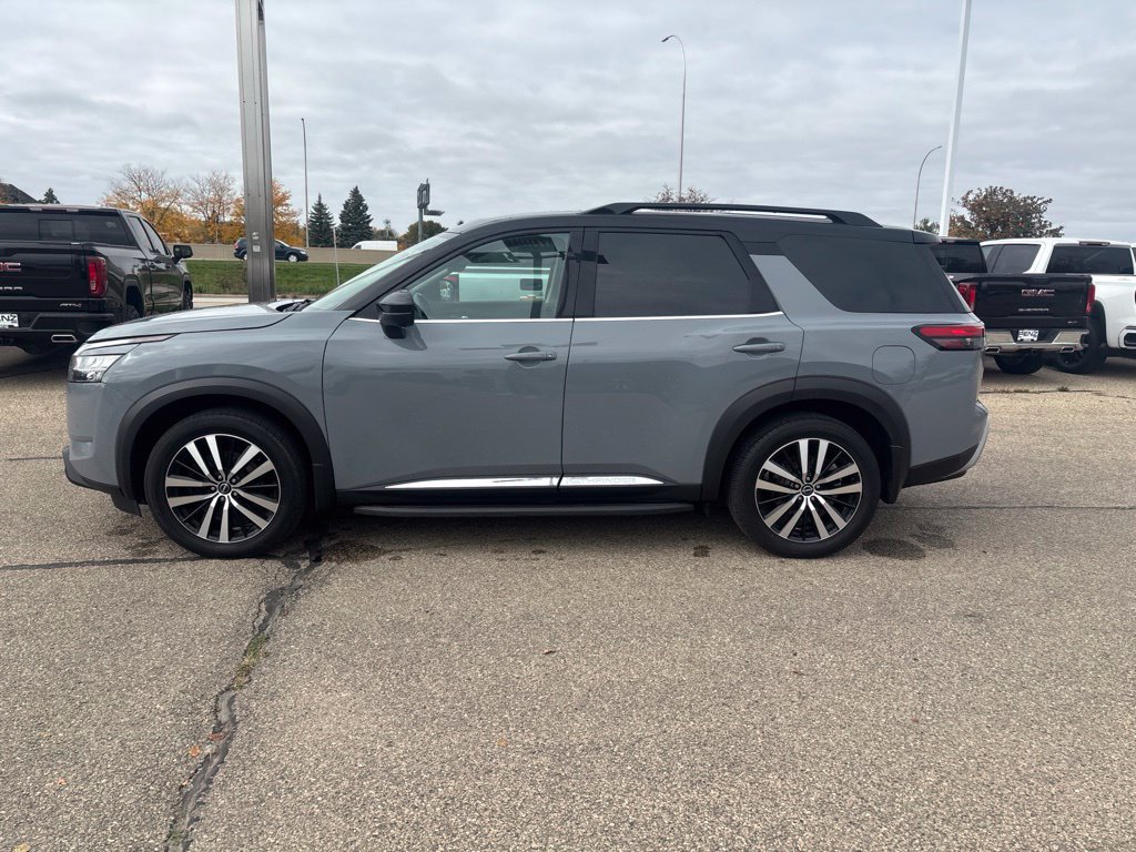 Used 2023 Nissan Pathfinder Platinum AWD/4WD image 8