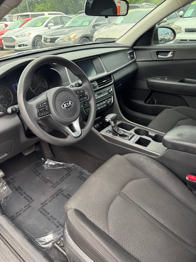 Used 2017 Kia Optima LX w/ Convenience Plus Package FWD image 24