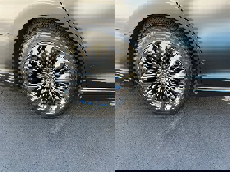 Used 2018 Lexus LS 500 AWD w/ Luxury Package image 12