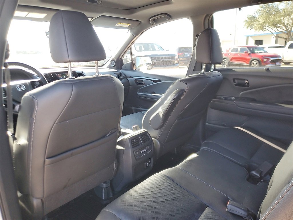 Used 2023 Honda Passport Elite image 9