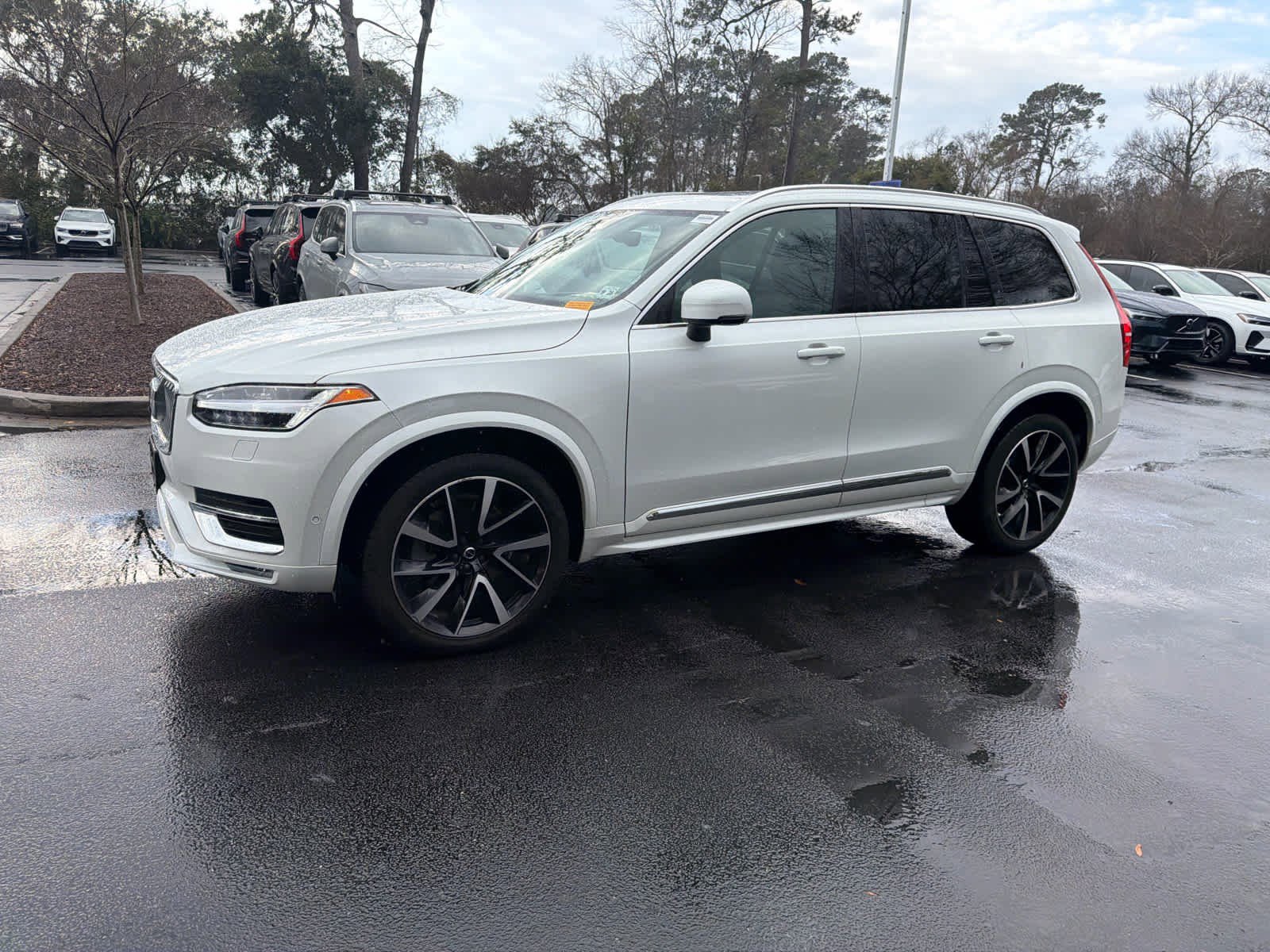 Certified 2024 Volvo XC90 B6 Plus w/ Protection Package Premier image 10