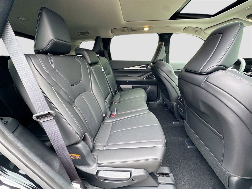 New 2026 INFINITI QX60 Luxe w/ Cargo Package image 30