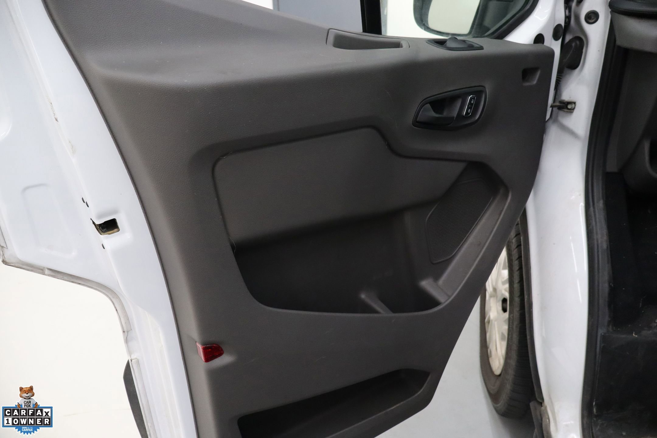 Used 2023 Ford Transit 350 XLT image 12