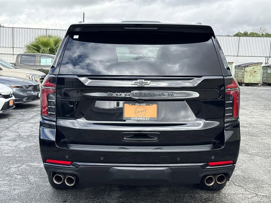 Used 2025 Chevrolet Suburban Z71 image 4