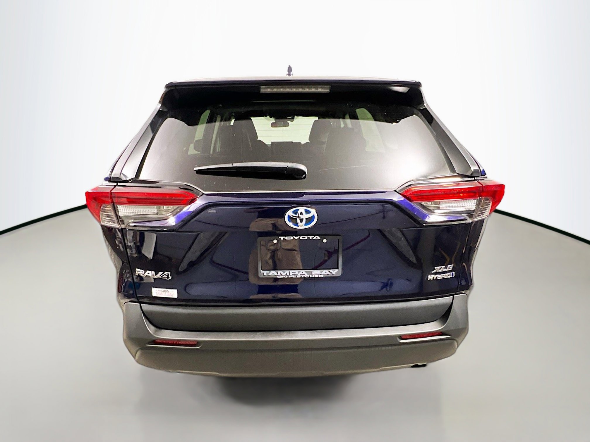 Used 2021 Toyota RAV4 XLE Premium AWD/4WD image 6