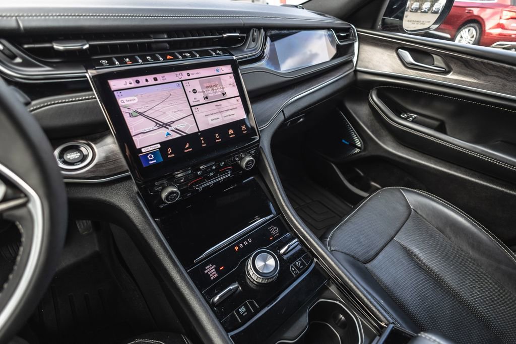 Used 2023 Jeep Grand Cherokee Overland w/ Rear Seat Video Group I AWD/4WD image 18