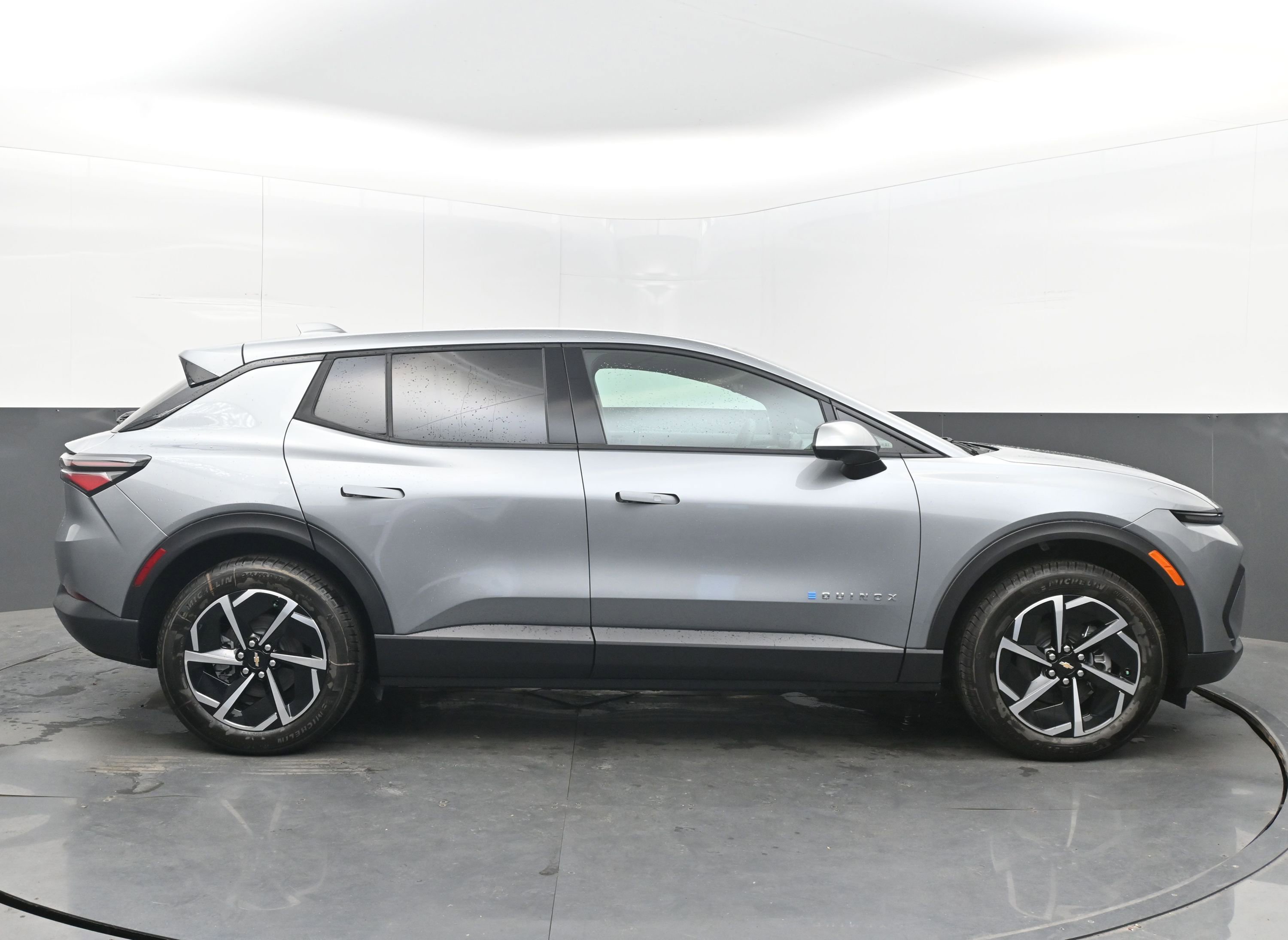 New 2026 Chevrolet Equinox EV LT image 10