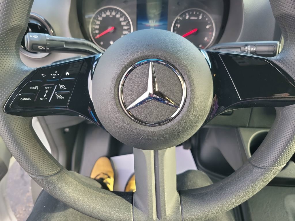 Used 2025 Mercedes-Benz Sprinter 2500 image 36