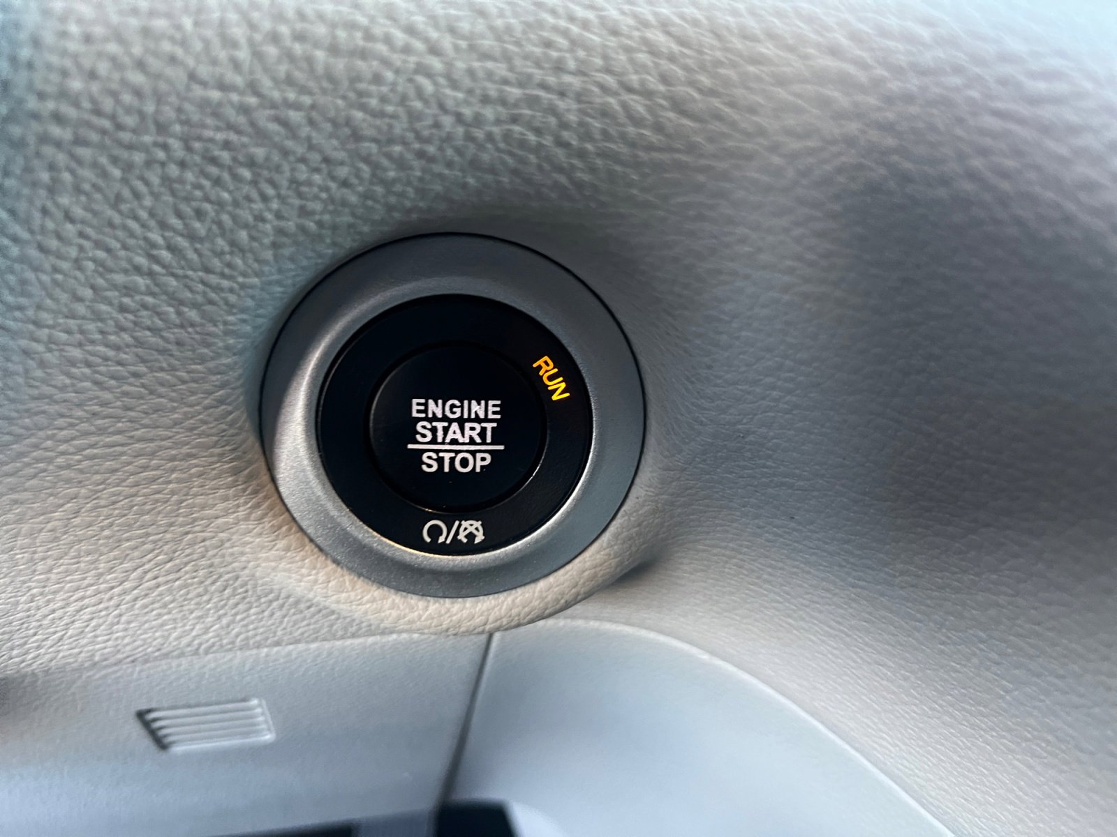 Used 2021 Chrysler Pacifica Touring-L image 30