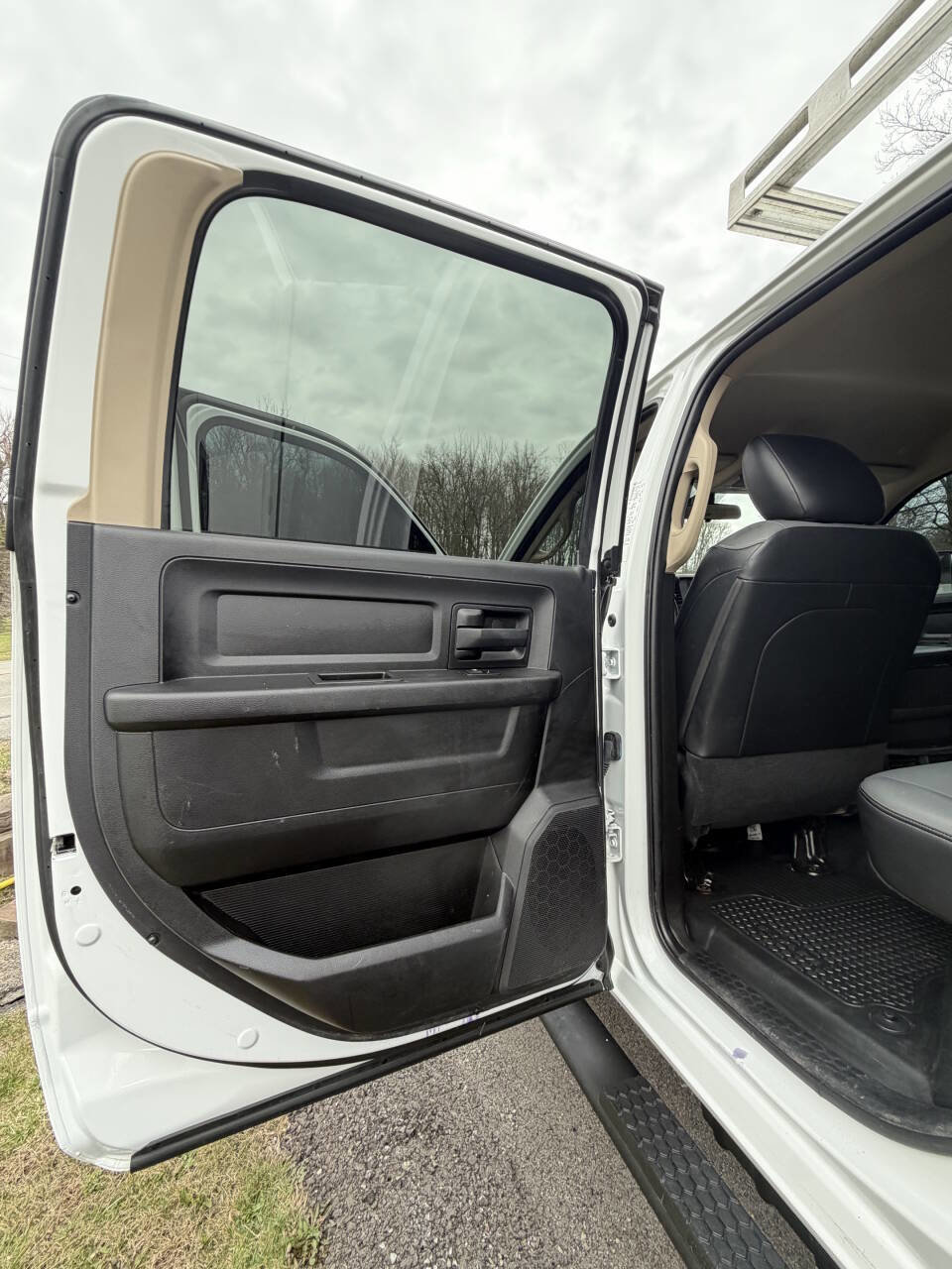 Used 2020 RAM 5500 Tradesman w/ Chrome Appearance Group image 54