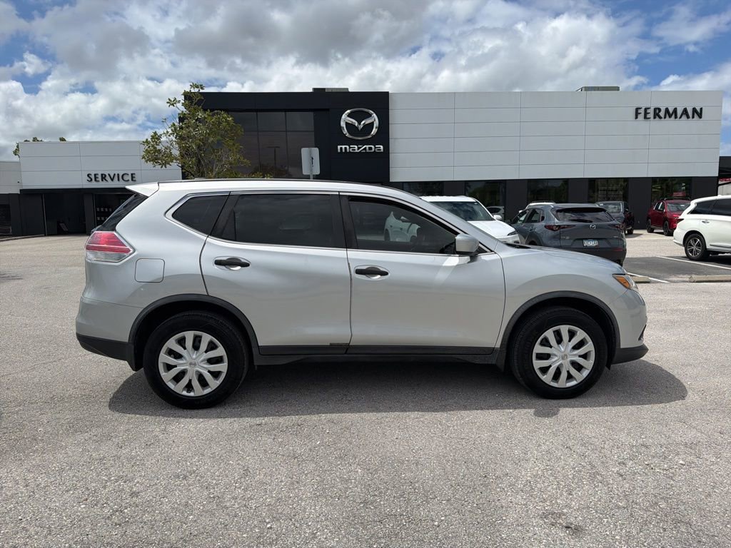 Used 2016 Nissan Rogue S image 4