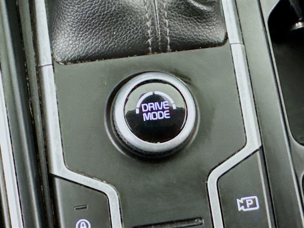 Used 2021 Kia Sorento LX FWD image 11
