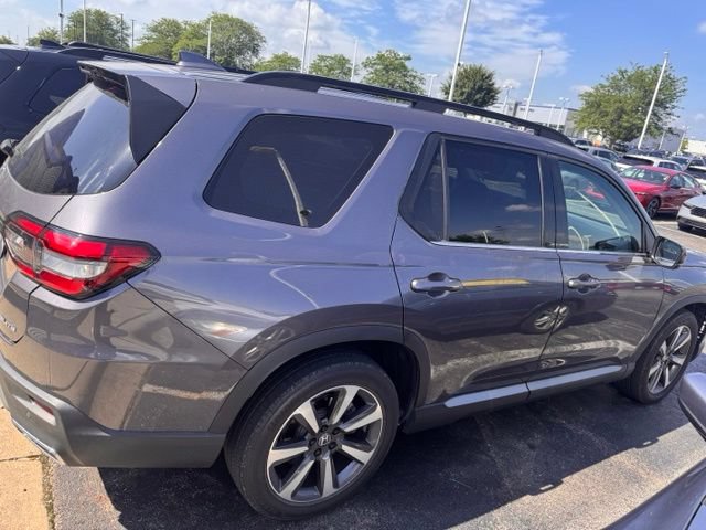 Used 2024 Honda Pilot Elite image 12