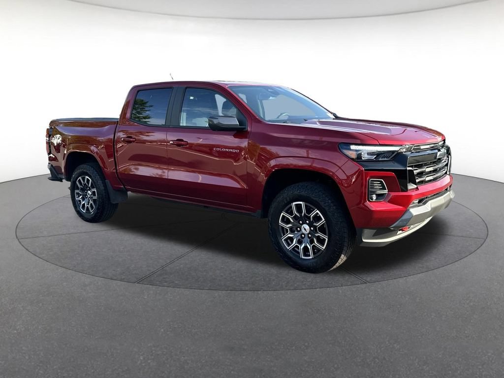 Used 2025 Chevrolet Colorado Z71 w/ Technology Package AWD/4WD image 8