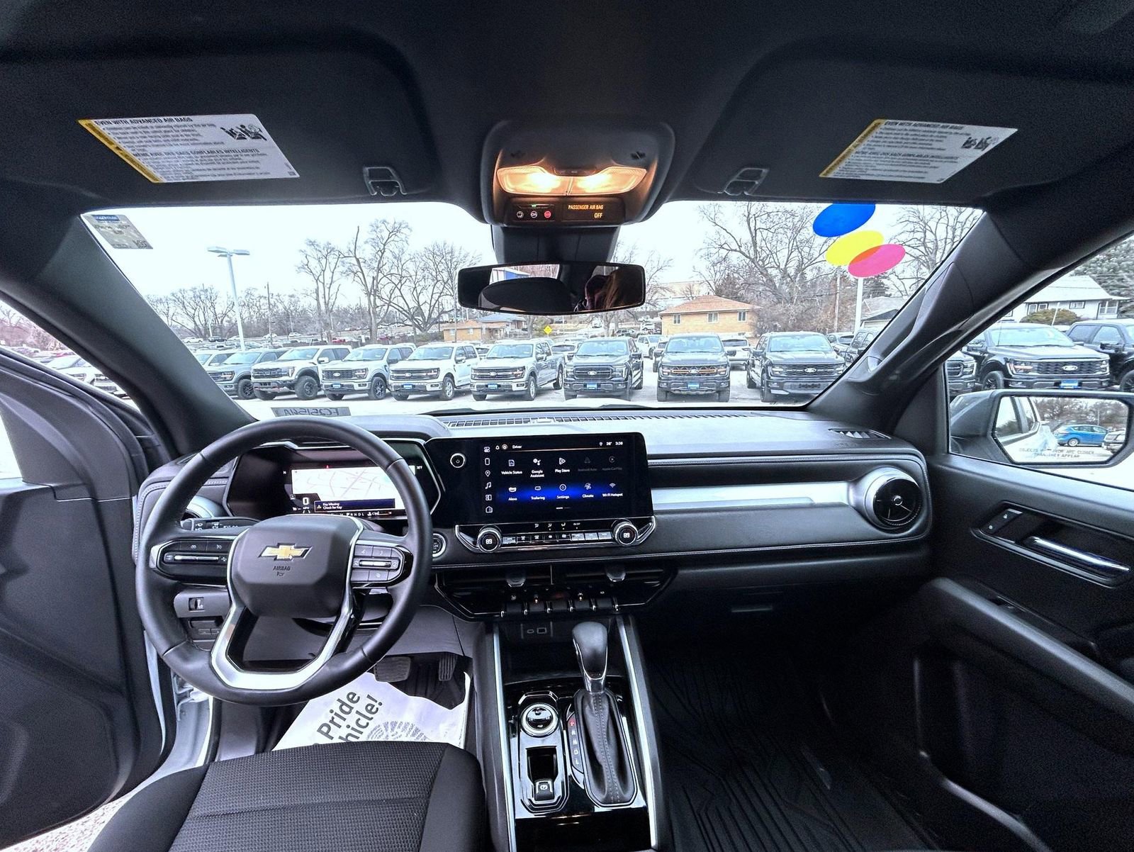 Used 2024 Chevrolet Colorado LT w/ LT Convenience Package image 12